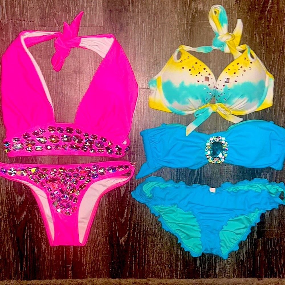 ONLY BLUE BIKINI! Victoria’s Secret VS 2 piece bikini (SMALL) + 1 FREE 32B TOP! - Picture 1 of 6